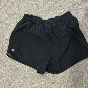 Lululemon women’s shorts size 6